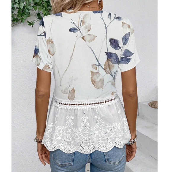 Boho Floral Print Eyelet Scallop Lace Short Sleeve Top - Picture 3 of 8